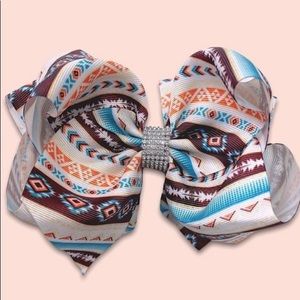 7.5 inch Aztec Tribal Print Bow Clip NWT